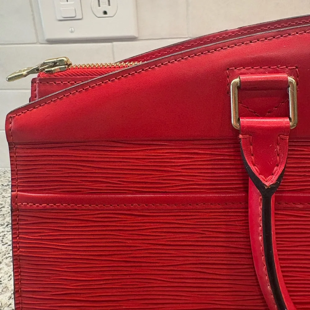 ❤️ Louis Vuitton Vintage Epi Leather Riviera Bag